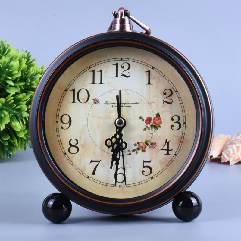 Alarm Clock Retro Clock Metal 5Inch Desktop Silent Bedside Fashion Table Clock Living Room Bedroom European Casual Table Clock - Image 2